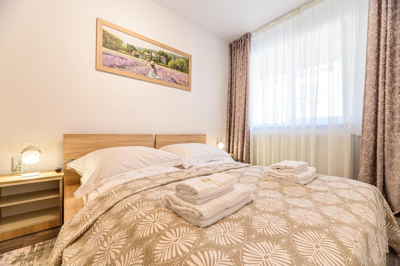 Sona Plus Brasov Bagian luar foto